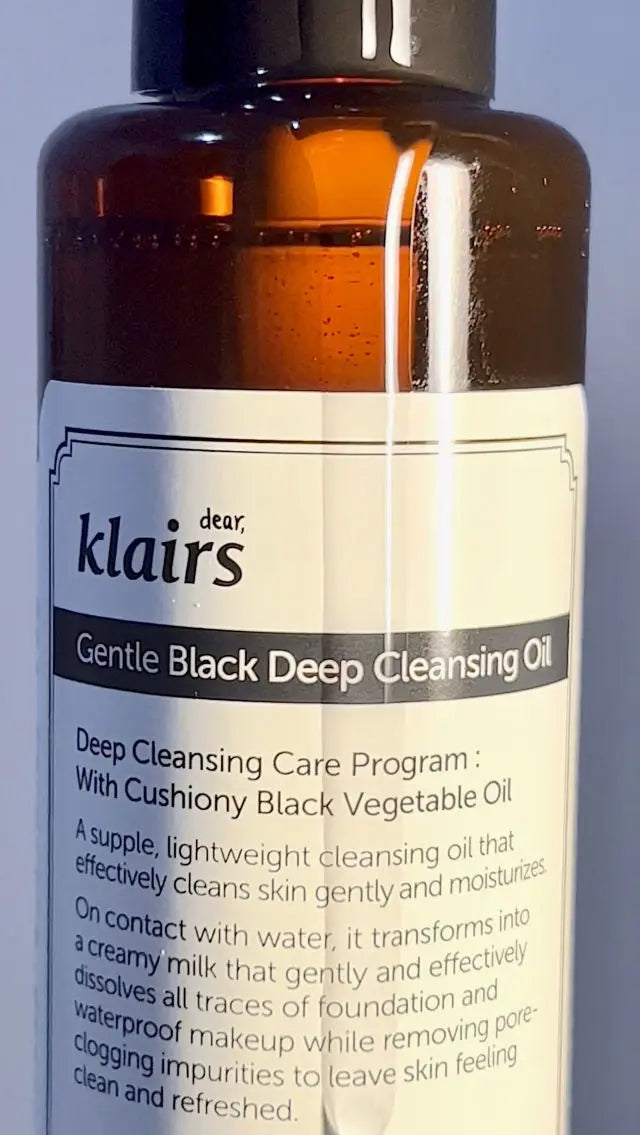 Gentle Black Deep Cleansing Oil Dear Klairs — application huile démaquillante